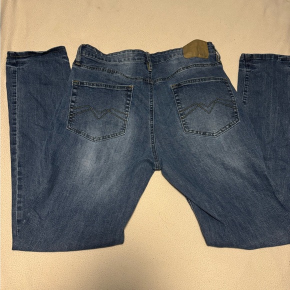 Men’s Rue21 Jeans - Picture 2 of 3